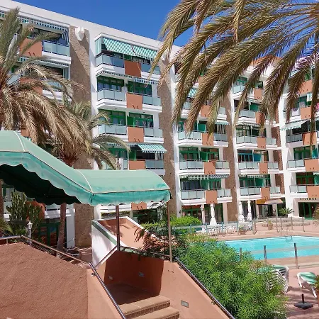 Апартаменты La Girafe De Dunas Solymar Сан-Бартоломе