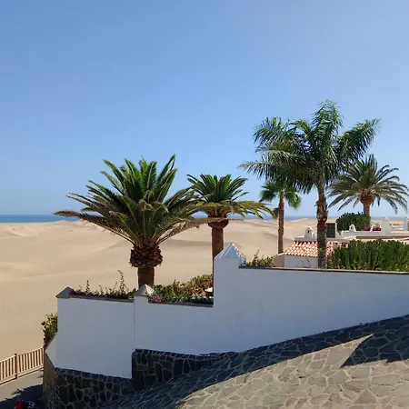 Апартаменты La Girafe De Dunas Solymar *